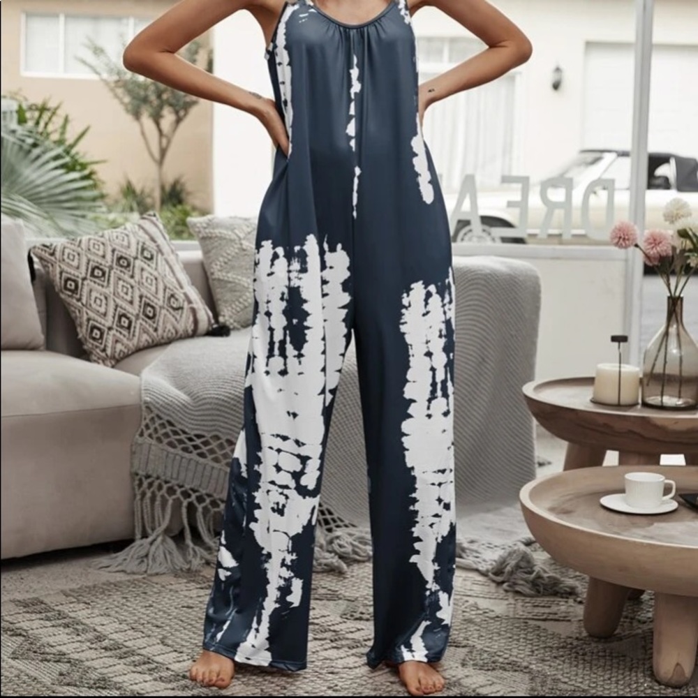 Tie dye slant pocket romper size large